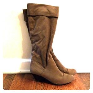 Taupe Suede Slouch Boots Lined Interior 9